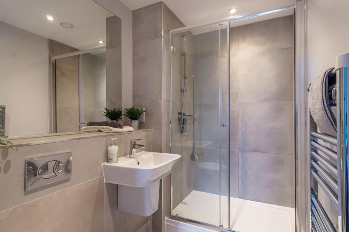 Fantastic 3 Bedroom Manchester Apartment Extérieur photo