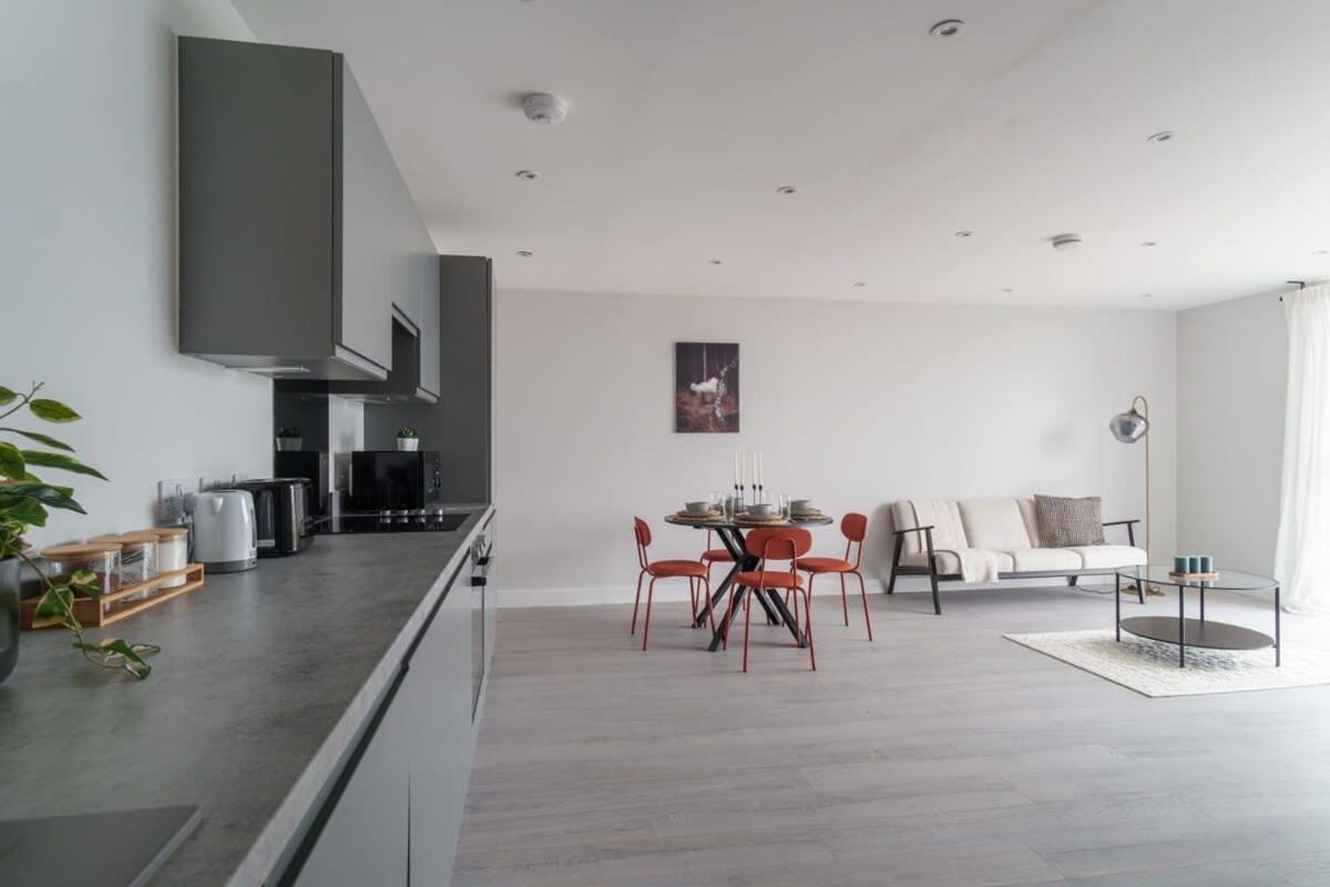 Fantastic 3 Bedroom Manchester Apartment Extérieur photo