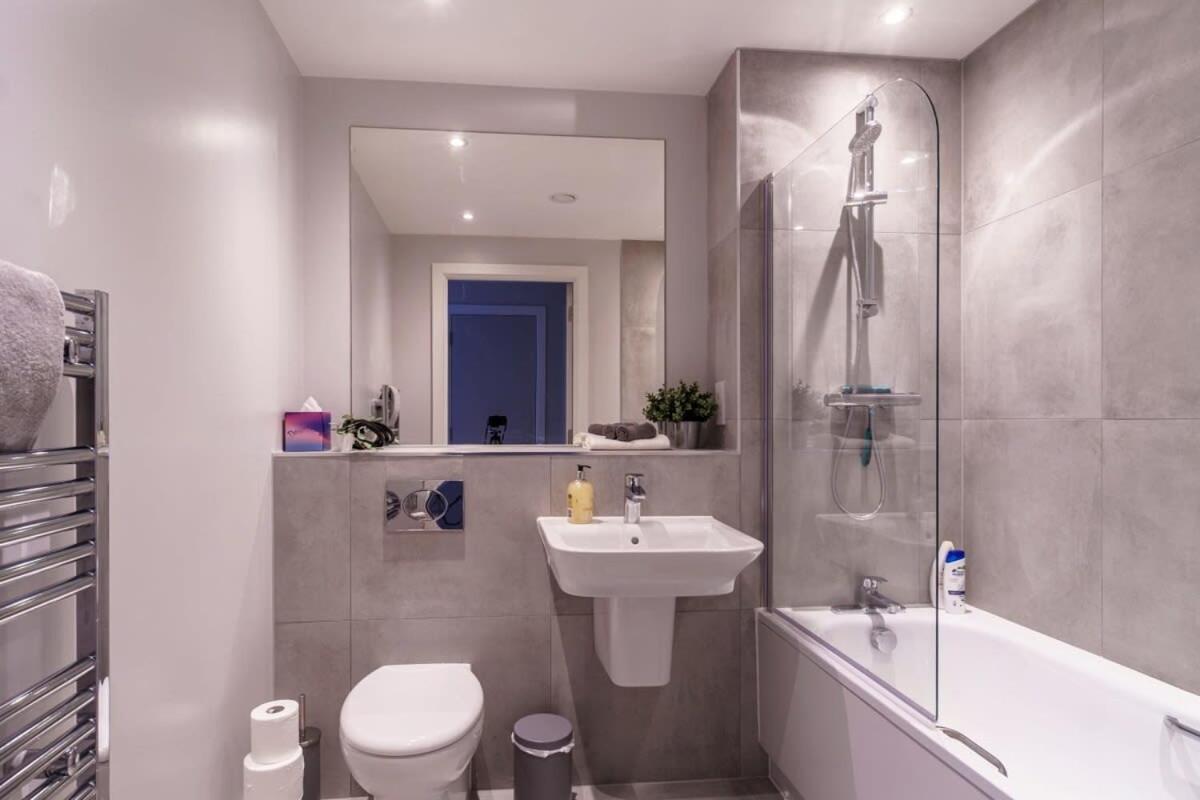 Fantastic 3 Bedroom Manchester Apartment Extérieur photo